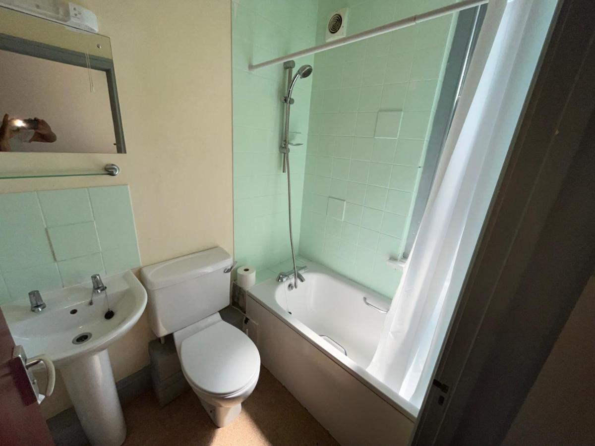 Globe Hotel Yeovil Kültér fotó